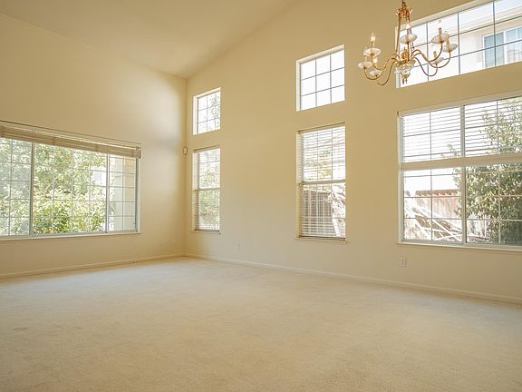 4th image of 4642 Aviara Ct