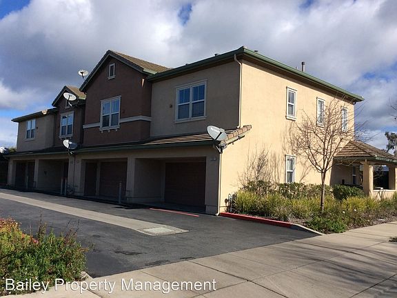 3rd image of 1565 El Monte Ct