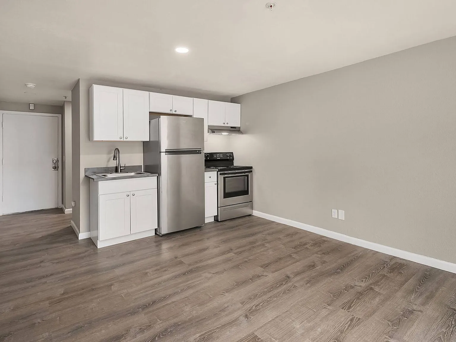 Indigo Apartments — Photo 1