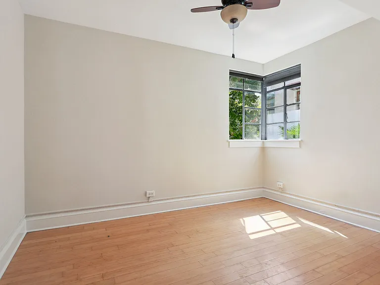 589 Auburn Ave NE #B — Photo 8
