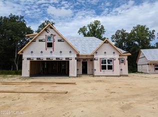 328 Leach Creek Dr, Raeford, NC 28376