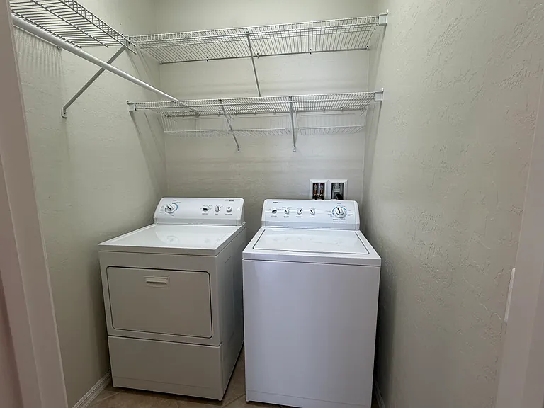 1072 Bunkhouse Ct — Photo 22