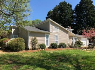 493 Uppergate Ln, Kernersville, NC 27284