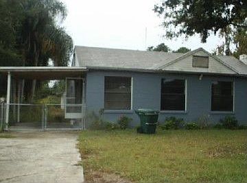 2nd image of 1920 Avenue E SW