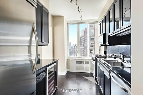 Rented by Town Residential | media 19