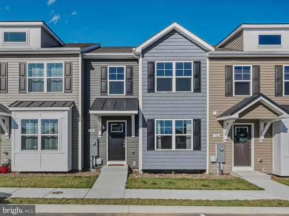 69 Heritage Hills Dr, Martinsburg, WV 25405