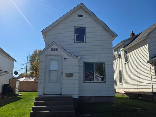 213 2nd St SW, Chisholm, MN 55719