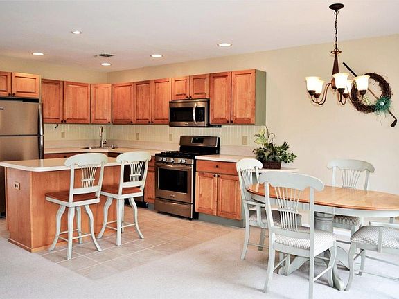 5th image of 2503 Willow Pond Dr