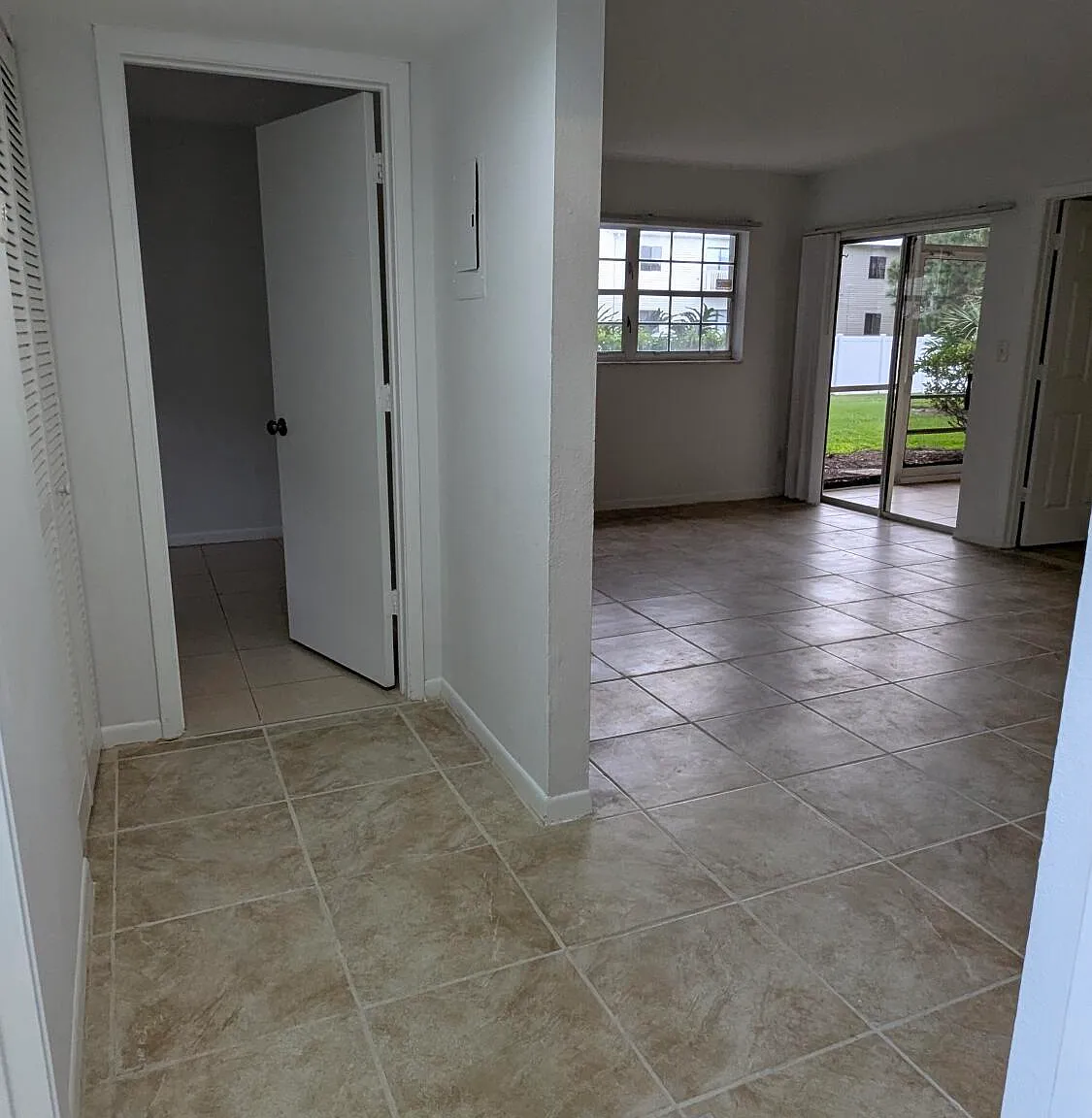 2 bed, 2.0 bath, 840 sqft, $1,500 — Photo 2