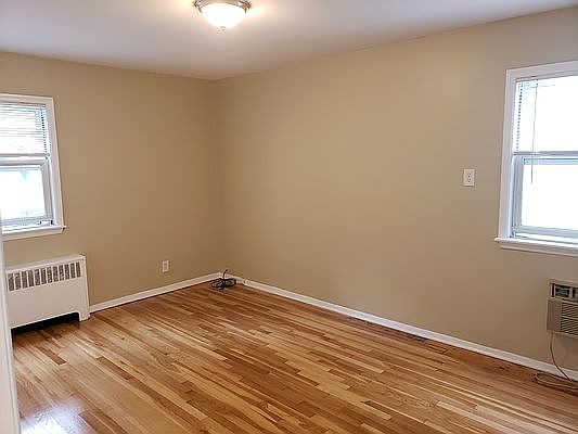 3rd image of 5908 Spencer Ave #1