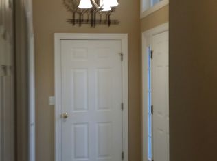 7831 N Cherry St, Gladstone, MO 64118