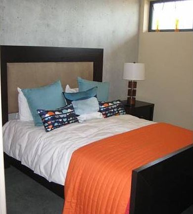 Bedroom w/ Walk In Closet