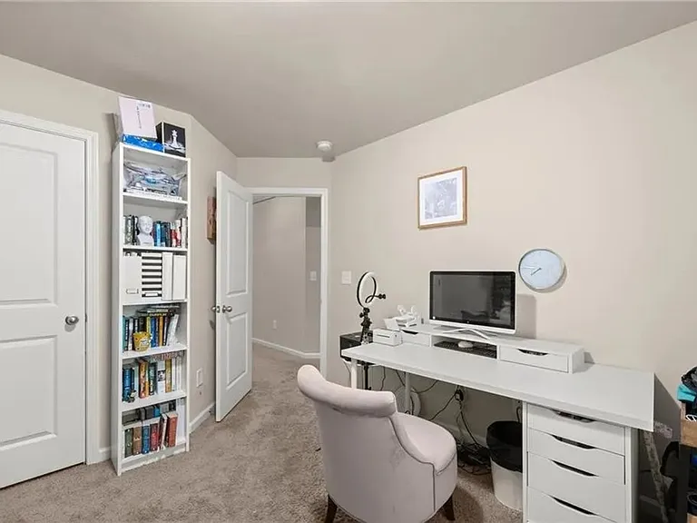 4202 Chatham Ridge Dr — Photo 5