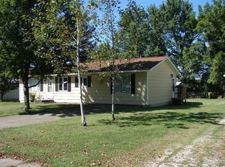 105 N King St, Hillsboro, IA 52630