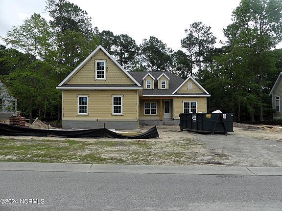 3rd image of 681 Summerhaven Lane SE
