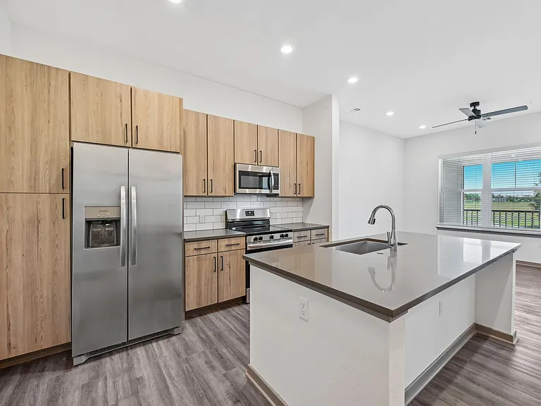 The Concord Luxury Apartments — Photo 43