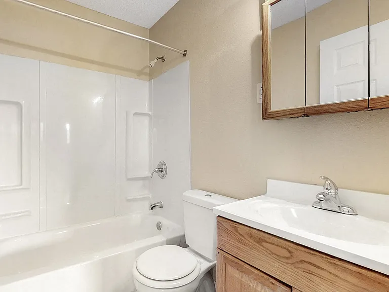 Oak Valley Apartments — Photo 84