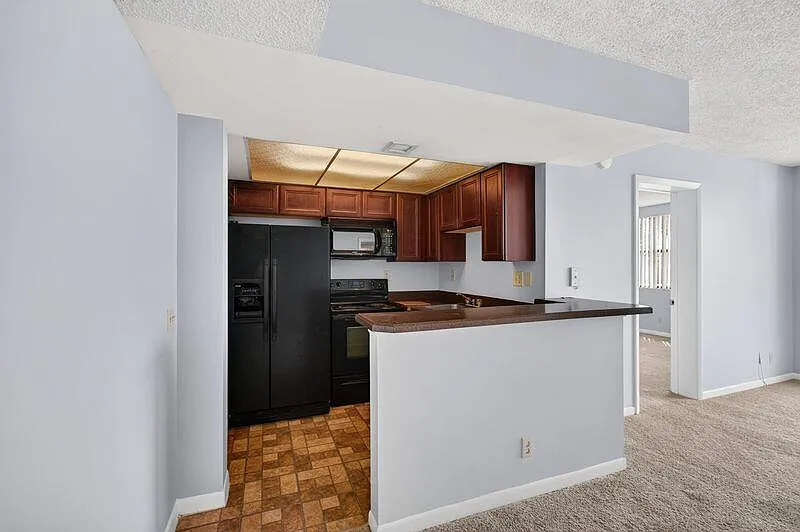 2 bed, 2.0 bath, 728 sqft, $1,750 — Photo 3
