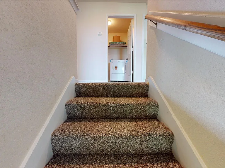 2102 Red Cedar Trl — Photo 24