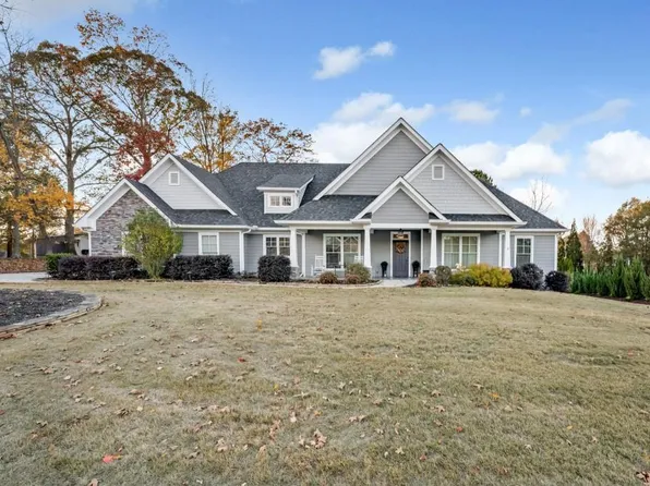 5914 Manor View Ln, Flowery Branch, GA 30542