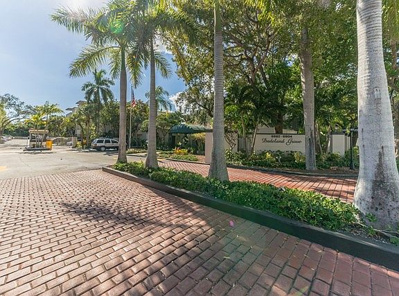 3rd image of 6884 N Kendall Dr APT C202