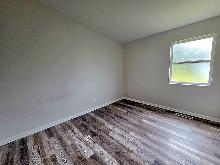 404 Puckett Rd — Photo 12