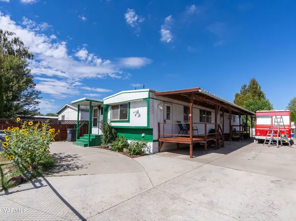 107 Mobile Home Ave, Union Gap, WA 98903