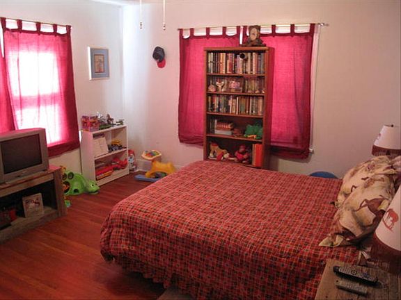 5th image of 707 S Fairmont St