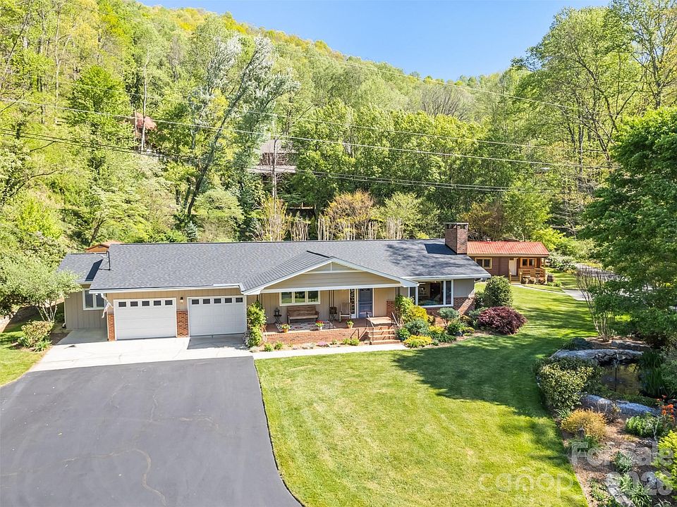 1st image of 9 Golfview Dr