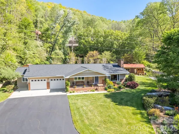 9 Golfview Dr, Maggie Valley, NC 28751