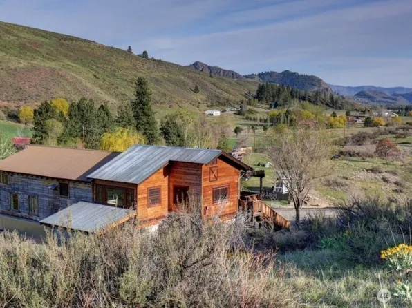 625 A/B Twisp Winthrop Eastside Road, Winthrop, WA 98862
