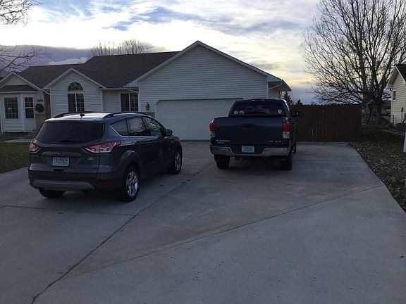 2nd image of 506 Calypso St