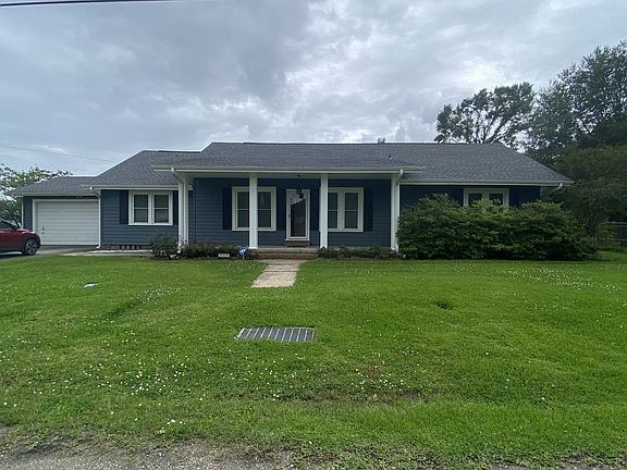 2nd image of 2111 Bradford St