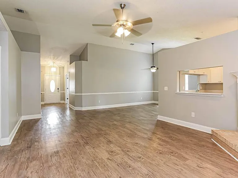 8779 Hammond Forest Dr — Photo 10
