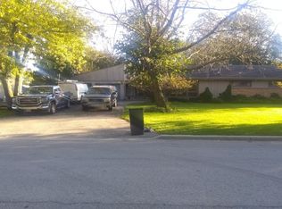 10725 Hillsdale Rd, Countryside, IL 60525