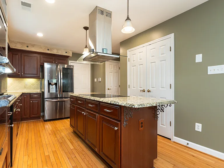 13576 Highland Rd — Photo 56