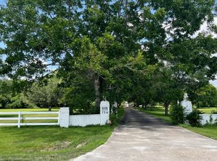 7710 County Road 48, Rosharon, TX 77583