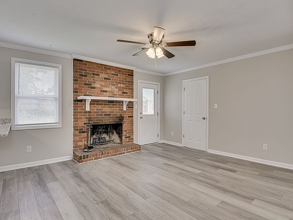 3rd image of 250 Almon Ct