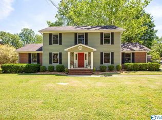 1114 Mason Dr NW, Hartselle, AL 35640