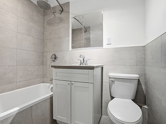 5th image of 788 Columbus Ave APT 14C