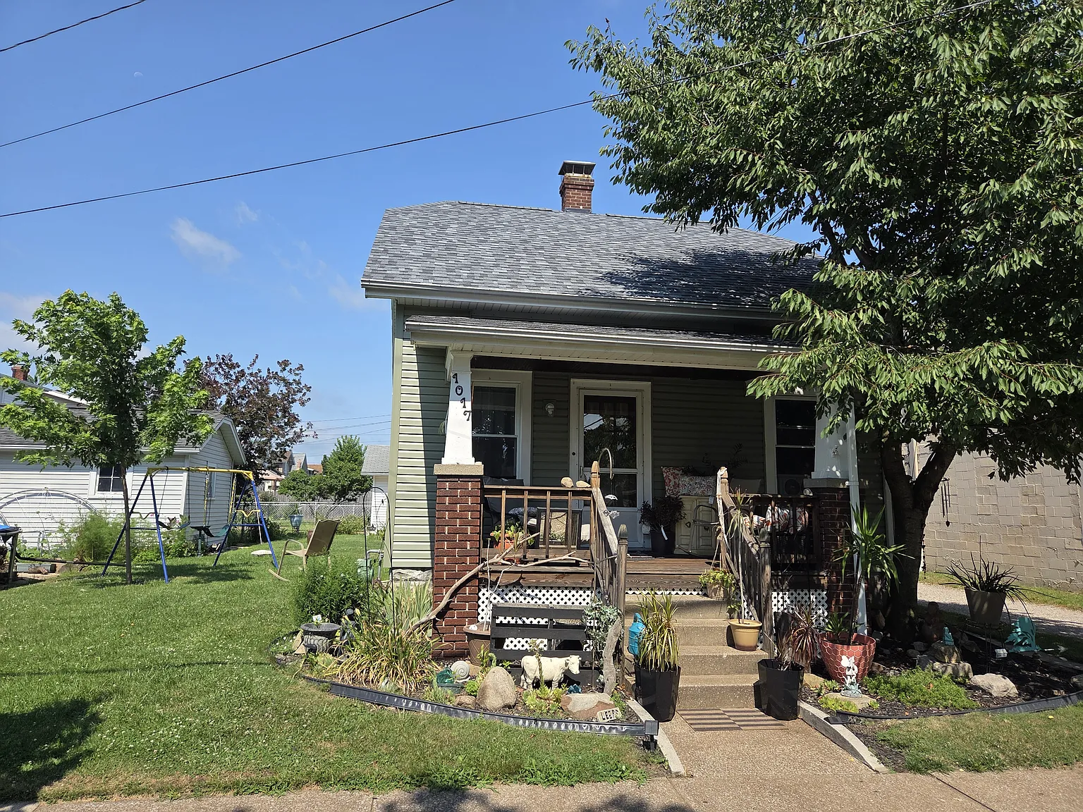 1017 Ogontz St photo 1