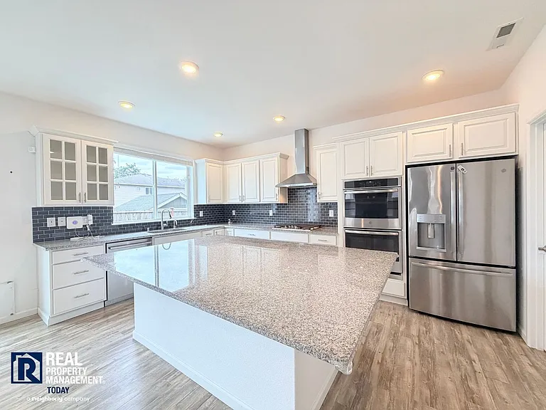 15329 SE 278th St — Photo 2