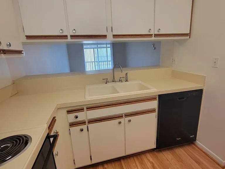 100 E Kentucky Ave #103-D — Photo 27