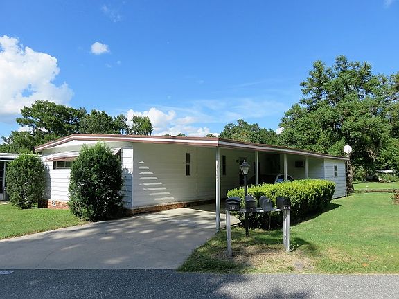 Spacious Waterfront Lot