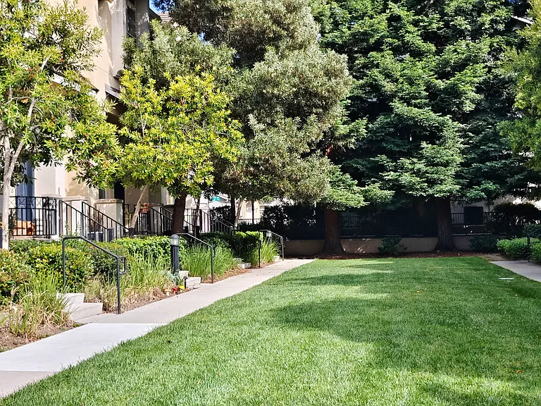 171 Bel Air Ct — Photo 27