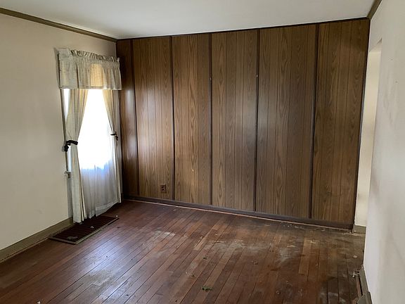 4th image of 4335 N Ozark Ave