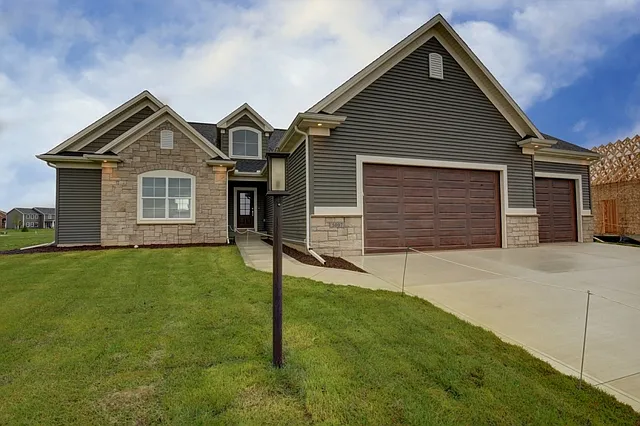 5007 Abbey Fields Dr photo 1