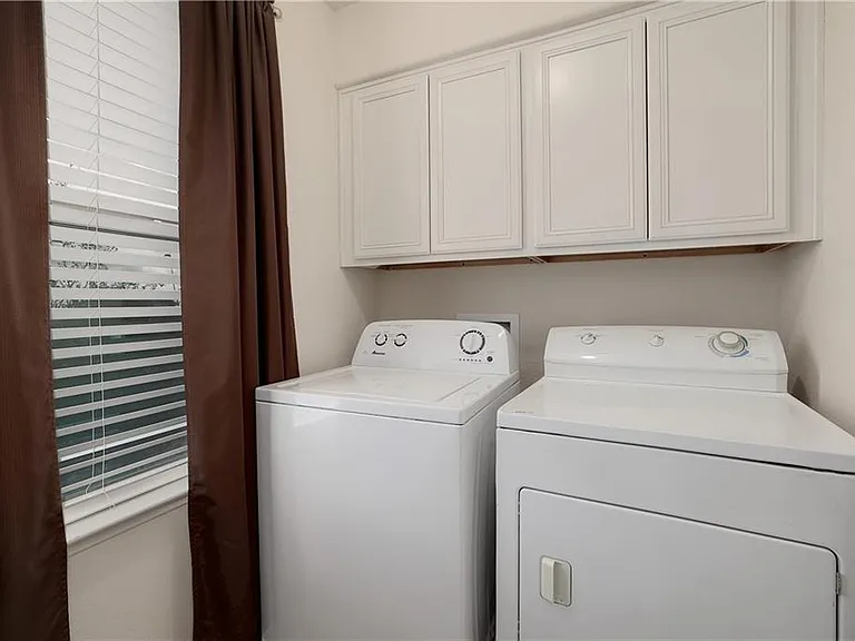 18410 Mammoth Cave Blvd — Photo 11