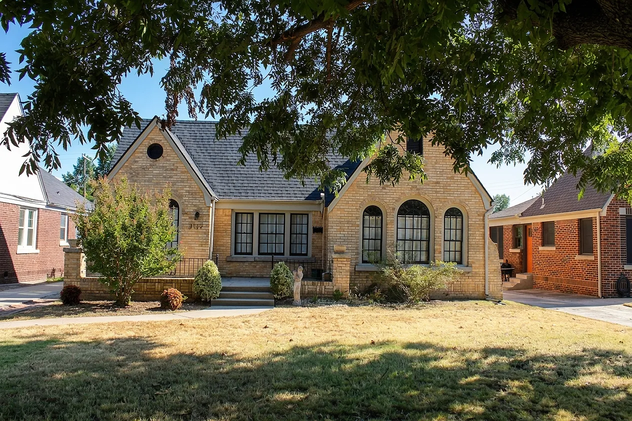 3 bed, 1421 sqft, $1,900 — Photo 1