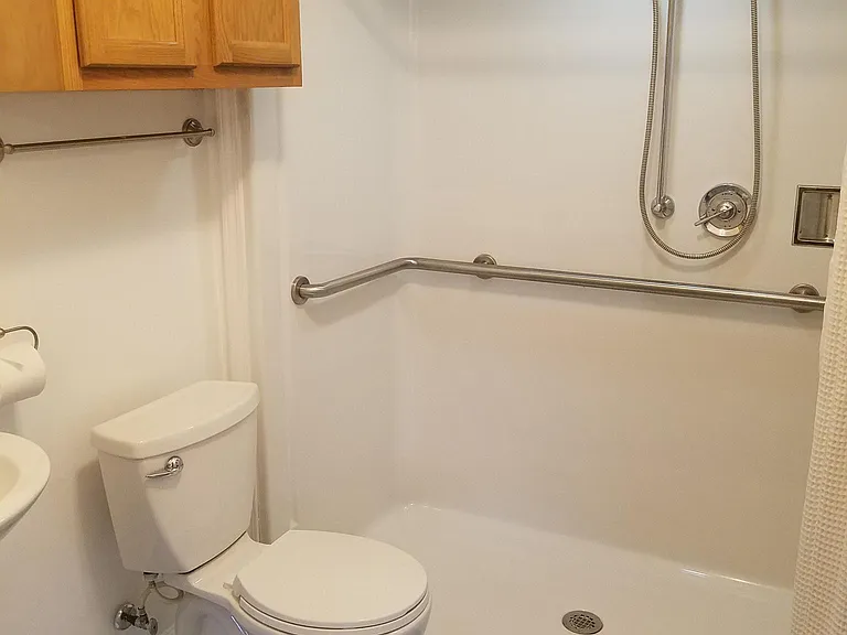 123 S University Ave — Photo 13